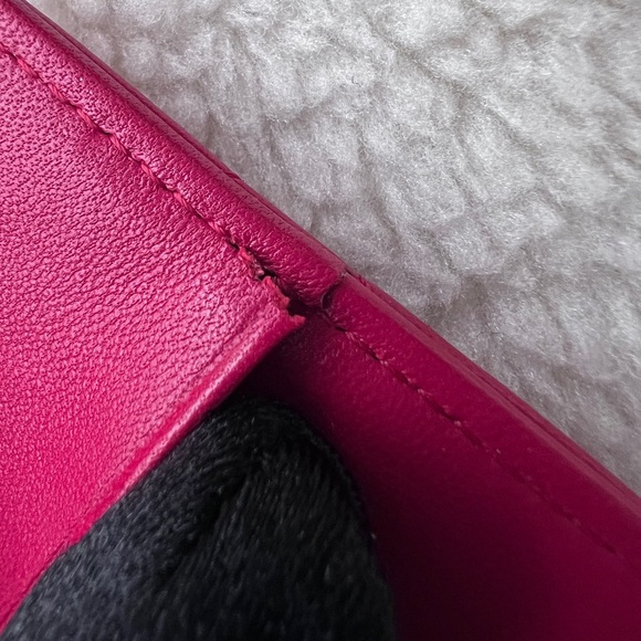 ❌❌Auth Chanel Classic Red Quilted Lambskin CC Logo Passport Holder - Picture 8 of 14